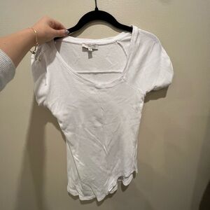 Habitual asymmetrical tee